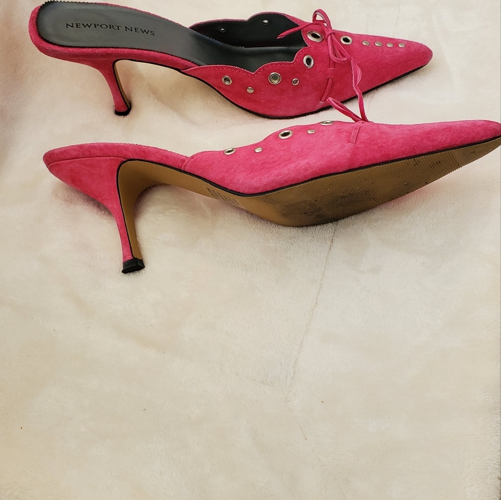 Shoes - Picture 2 of 4